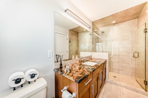 22 Angle Street Sw, Calgary, AB - Indoor Photo Showing Bathroom