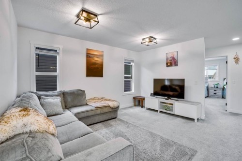 353 Walcrest View Se, Calgary, AB - Indoor Photo Showing Living Room