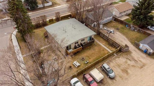 5906 60 Street, Red Deer, AB - Outdoor