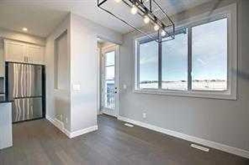 113 Cobblestone Gate Sw, Airdrie, AB - Indoor