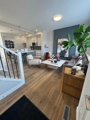 113 Cobblestone Gate Sw, Airdrie, AB - Indoor