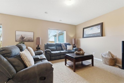 10 Goddard Circle, Carstairs, AB - Indoor Photo Showing Living Room