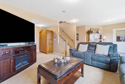 10 Goddard Circle, Carstairs, AB - Indoor Photo Showing Living Room