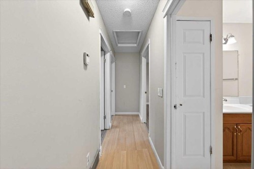 4748 Rundlehorn Drive Ne, Calgary, AB - Indoor Photo Showing Other Room