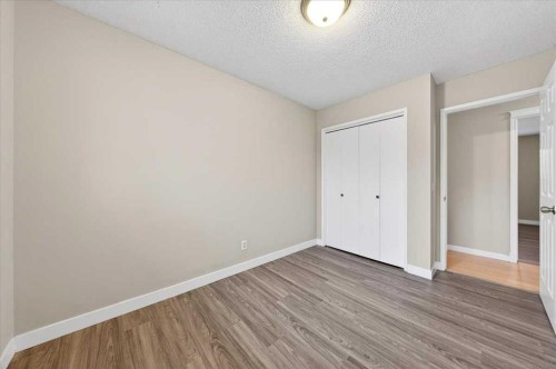 4748 Rundlehorn Drive Ne, Calgary, AB - Indoor Photo Showing Other Room