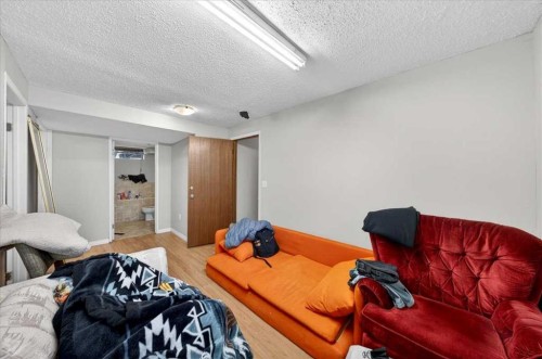 4748 Rundlehorn Drive Ne, Calgary, AB - Indoor