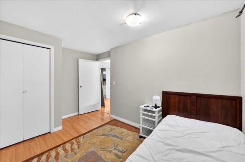 4748 Rundlehorn Drive Ne, Calgary, AB - Indoor Photo Showing Bedroom