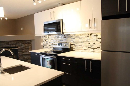 37 Chaparral Ridge Link Se, Calgary, AB - Indoor Photo Showing Kitchen With Upgraded Kitchen