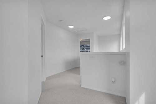 281 Elgin Gardens Se, Calgary, AB - Indoor Photo Showing Other Room