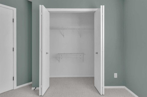 281 Elgin Gardens Se, Calgary, AB - Indoor Photo Showing Other Room