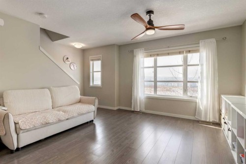 905 Evansridge Park Nw, Calgary, AB - Indoor Photo Showing Other Room