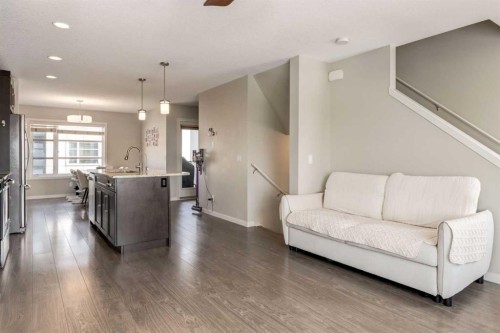 905 Evansridge Park Nw, Calgary, AB - Indoor Photo Showing Living Room