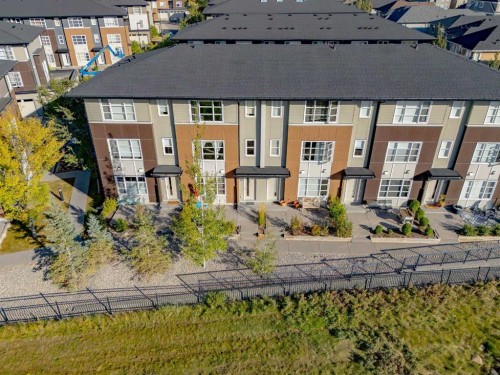 905 Evansridge Park Nw, Calgary, AB - Outdoor With Facade
