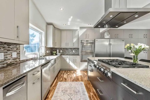 955 Cannock Road Sw, Calgary, AB - Indoor Photo Showing Kitchen With Upgraded Kitchen