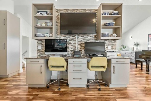 955 Cannock Road Sw, Calgary, AB - Indoor Photo Showing Office