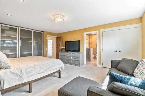 955 Cannock Road Sw, Calgary, AB - Indoor Photo Showing Other Room