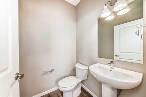 1328 Mahogany Boulevard Se, Calgary, AB - Indoor Photo Showing Bathroom