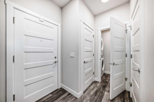 311-55 Wolf Hollow Crescent Se, Calgary, AB - Indoor Photo Showing Other Room