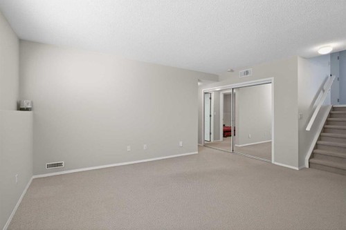 156 Sunlake Gardens Se, Calgary, AB - Indoor Photo Showing Other Room