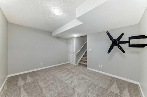 17 Copperfield Court Se, Calgary, AB - Indoor Photo Showing Other Room