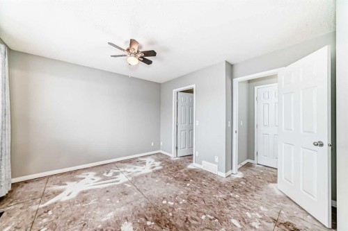 17 Copperfield Court Se, Calgary, AB - Indoor Photo Showing Other Room