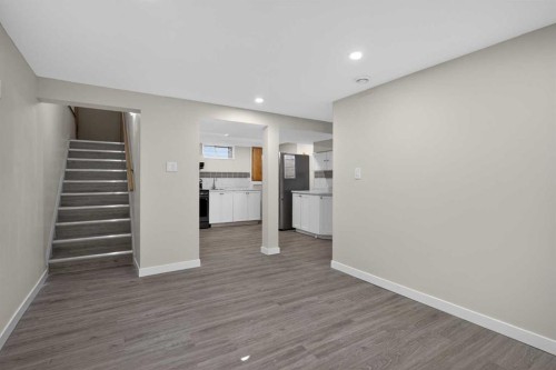 1823 38 Street Se, Calgary, AB - Indoor Photo Showing Other Room