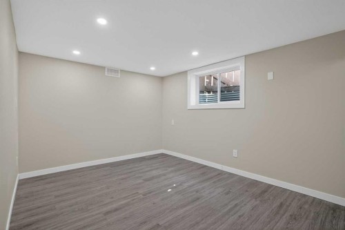 1823 38 Street Se, Calgary, AB - Indoor Photo Showing Other Room