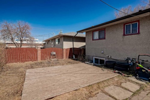 1823 38 Street Se, Calgary, AB - Outdoor With Exterior