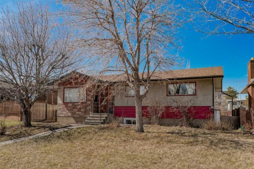 1823 38 Street Se, Calgary, AB - Outdoor