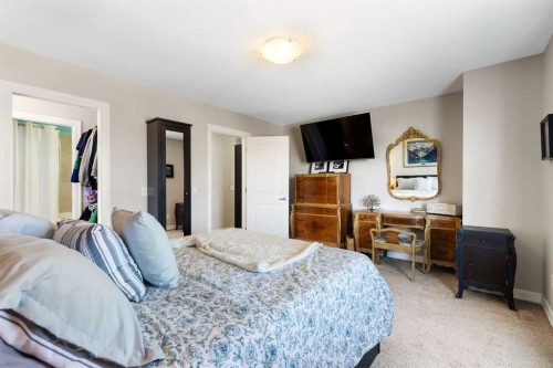 125 Copperpond Common Se, Calgary, AB - Indoor Photo Showing Bedroom
