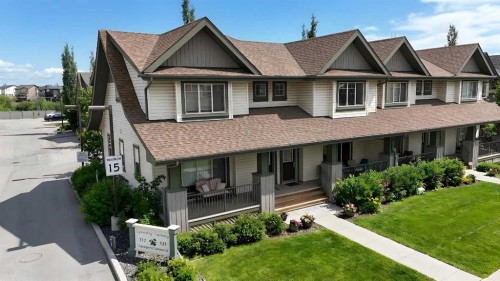 125 Copperpond Common Se, Calgary, AB - Outdoor With Facade