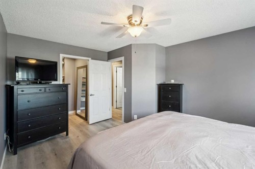 1336 154 Avenue Sw, Calgary, AB - Indoor Photo Showing Bedroom