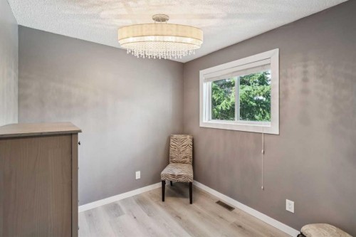 1336 154 Avenue Sw, Calgary, AB - Indoor