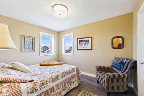 1910 High Park Circle Nw, High River, AB - Indoor Photo Showing Bedroom