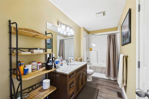 1910 High Park Circle Nw, High River, AB - Indoor