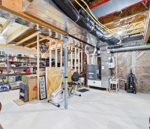 1910 High Park Circle Nw, High River, AB - Indoor Photo Showing Basement