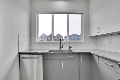 55 Setonstone Landing Se, Calgary, AB - Indoor Photo Showing Kitchen With Upgraded Kitchen