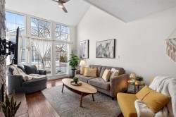 26-28 Berwick Crescent NW Calgary, AB T3K 1Y7