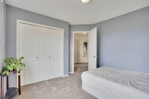 391 Millrise Square Sw, Calgary, AB - Indoor Photo Showing Bedroom