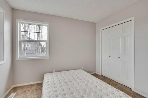 391 Millrise Square Sw, Calgary, AB - Indoor Photo Showing Bedroom