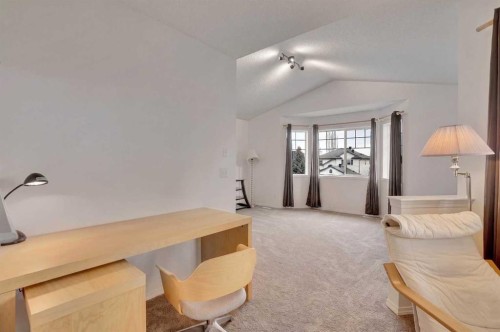 391 Millrise Square Sw, Calgary, AB - Indoor Photo Showing Other Room