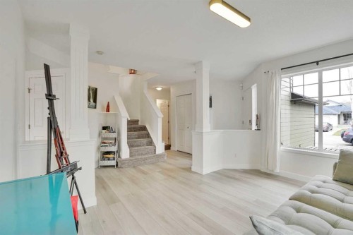 391 Millrise Square Sw, Calgary, AB - Indoor Photo Showing Other Room