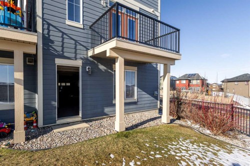 83 Evansview Gardens Nw, Calgary, AB - Outdoor With Balcony