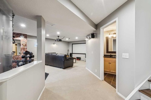 127 Mt Assiniboine Circle Se, Calgary, AB 