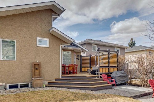 127 Mt Assiniboine Circle Se, Calgary, AB 