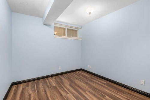 18 Autumn Circle Se, Calgary, AB - Indoor Photo Showing Other Room