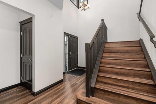 18 Autumn Circle Se, Calgary, AB - Indoor Photo Showing Other Room