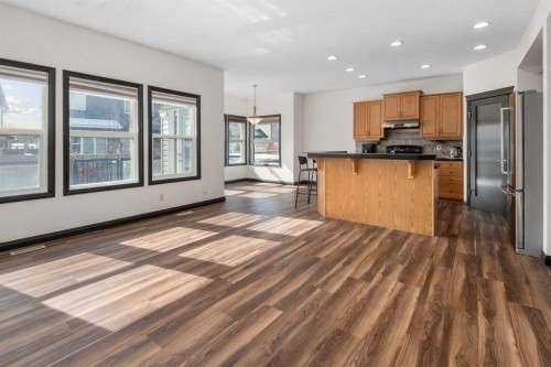 18 Autumn Circle Se, Calgary, AB - Indoor Photo Showing Kitchen