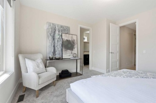 1923 49 Avenue Sw, Calgary, AB - Indoor Photo Showing Bedroom