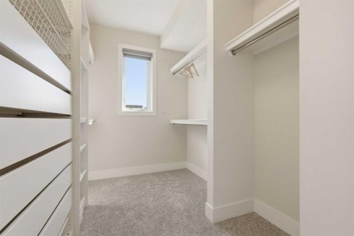 1923 49 Avenue Sw, Calgary, AB - Indoor